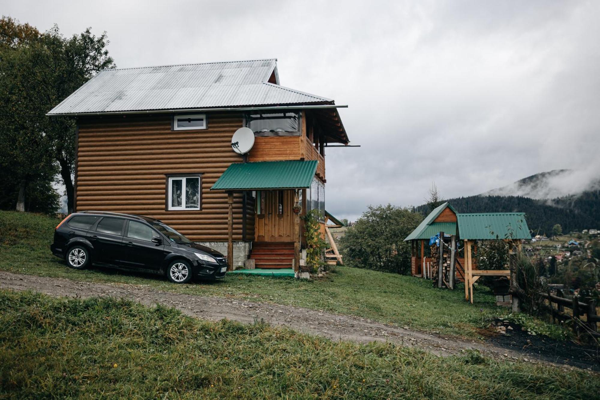 Hotel Na Gorbochku U Natali Vorokhta Habitación foto